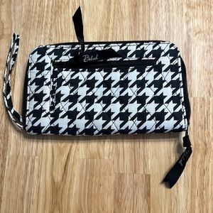 Houndstooth zip around Wristlet  by Beluah  in good condition